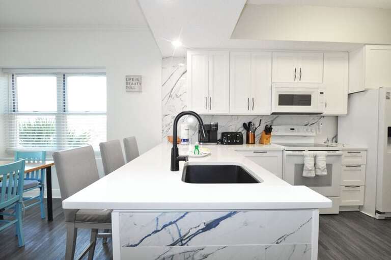 Kitchen - Waters Edge Resort Unit 301 Okaloosa Island Fort Walton Beach Vacation Beach Condos by Sunset Resort Rentals