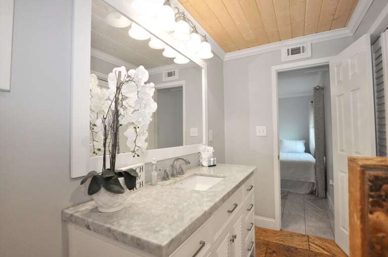 Aqua Villa Resort Unit 404, Okaloosa Island, Fort Walton Beach, Vacation Condos by Sunset Resort Rentals