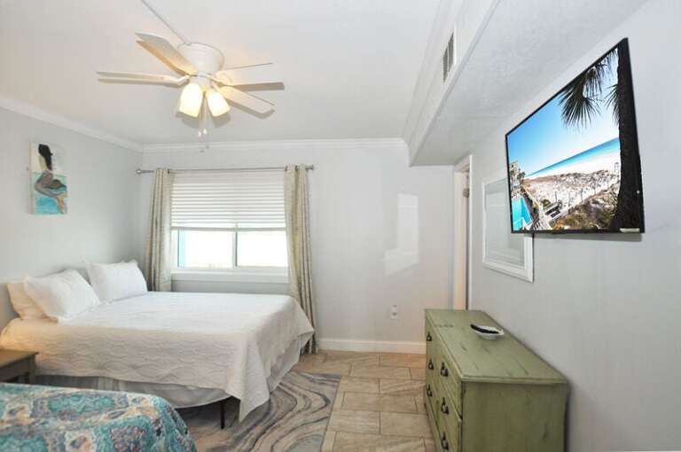 Aqua Villa Resort Unit 404, Okaloosa Island, Fort Walton Beach, Vacation Condos by Sunset Resort Rentals