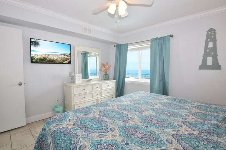 Aqua Villa Resort Unit 404, Okaloosa Island, Fort Walton Beach, Vacation Condos by Sunset Resort Rentals