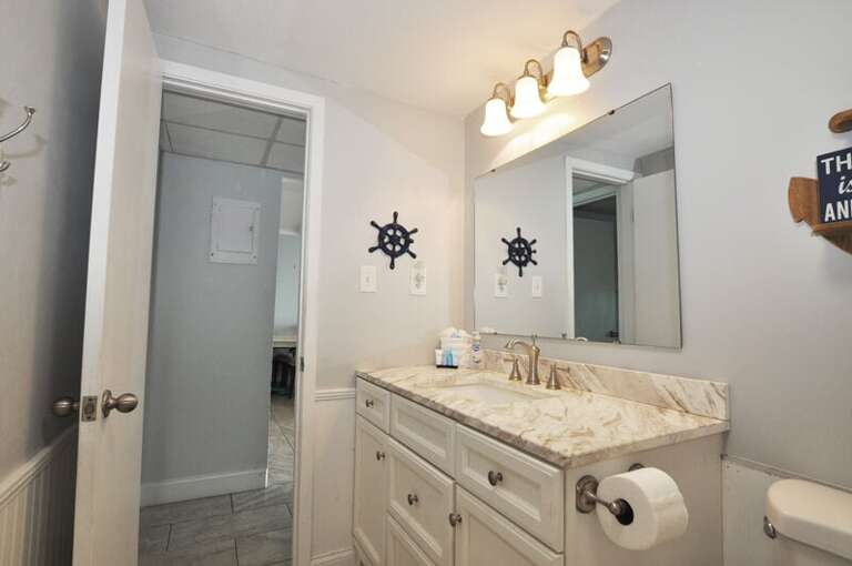 Aqua Villa Resort Unit 404, Okaloosa Island, Fort Walton Beach, Vacation Condos by Sunset Resort Rentals