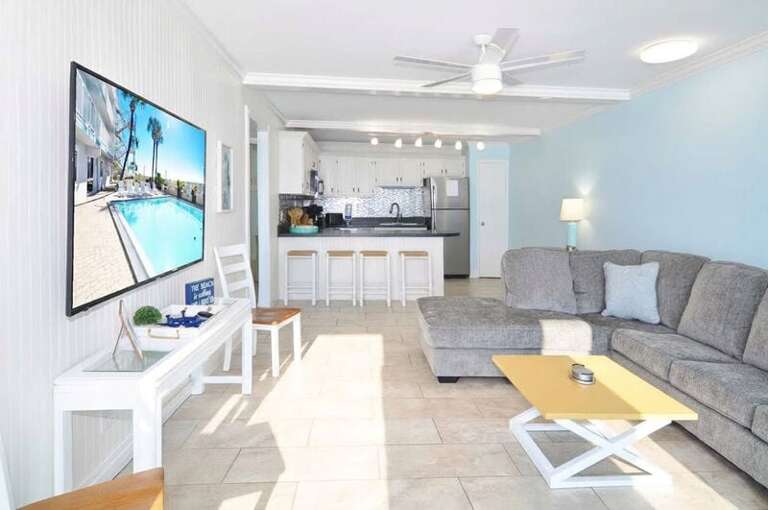 Living Room - Aqua Villa Resort Unit 404, Okaloosa Island, Fort Walton Beach, Vacation Condos by Sunset Resort Rentals