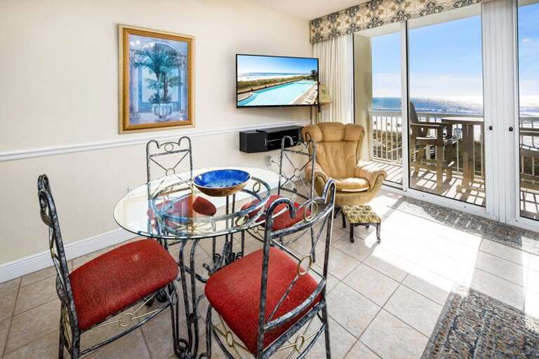 Dining Area - 
Waters Edge Resort 313 Fort Walton Beach Okaloosa Island