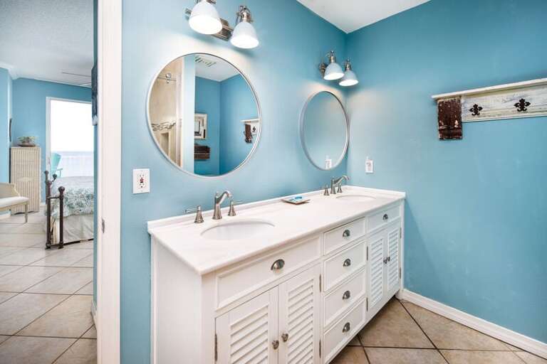 Master Bathroom - 
Gulf Dunes 609 Fort Walton Beach Okaloosa Island Vacation Rentals