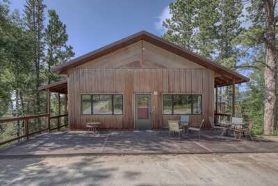 Mountain Oasis - private hot tub and game room.