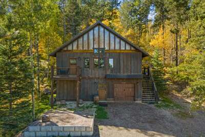 Whiskey Barrel Lodge