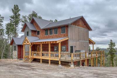 Happy Hour Hideaway - Mountaintop views!