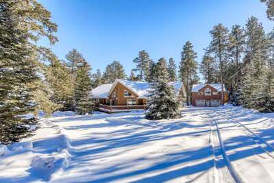 The Gathering Place - Hot tub, Wifi & trailer park