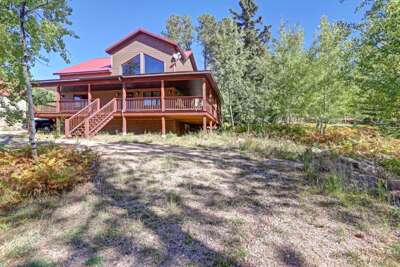 Triple R Retreat – Hot Tub, Loft & Black Hills Views