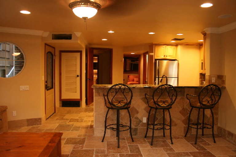 1st floor living area...2 bedrms in the back