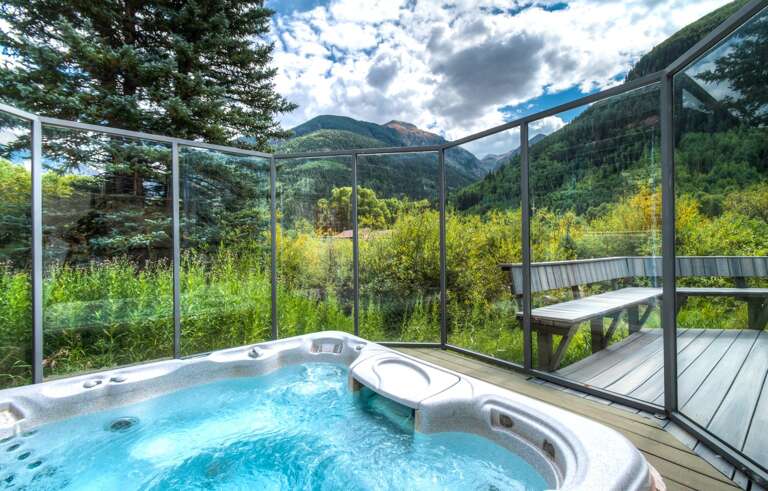 Jacuzzi outside this Telluride Mountain rental. Jacuzzi outside this Telluride Mountain rental.