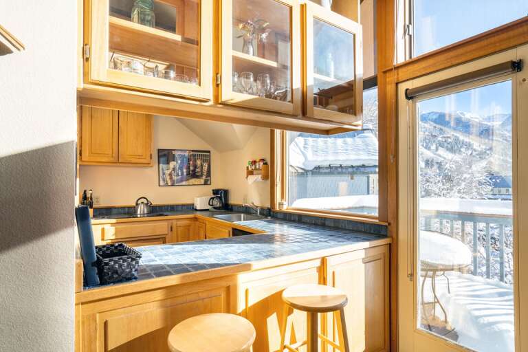 Side view of the kitchen