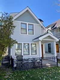 Pacific Street Townhome 522A