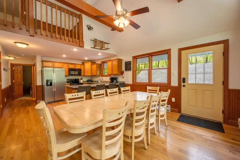 Savor a Meal with Family & Friends Savor a Meal with Family & Friends