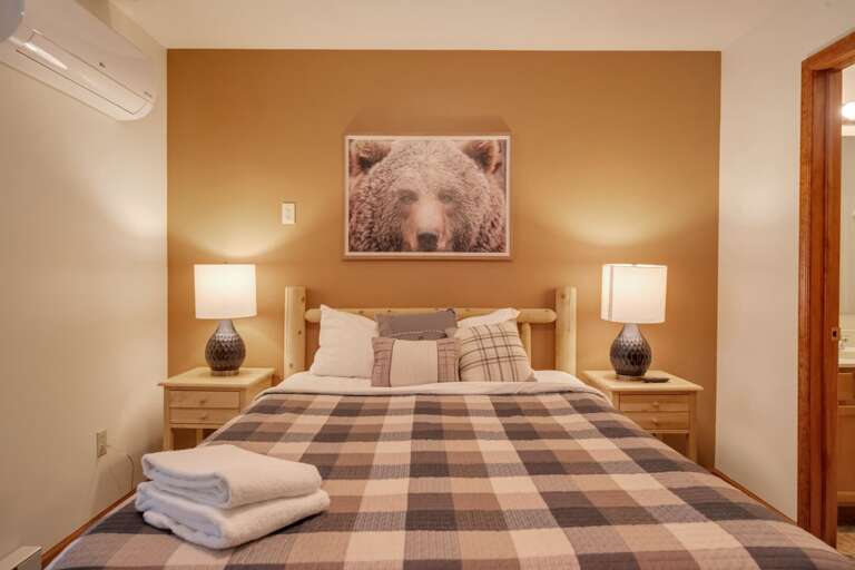 1 Queen Bed in Bedroom 5 (Sleeps 2).