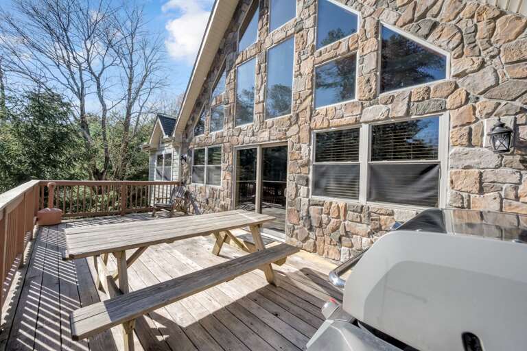 Dine Al Fresco on Big Horn's 2nd Floor Deck.