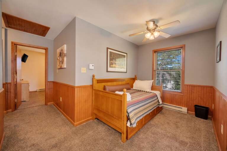 Twin Daybed with Twin Pullout in the Loft (sleeps 2).