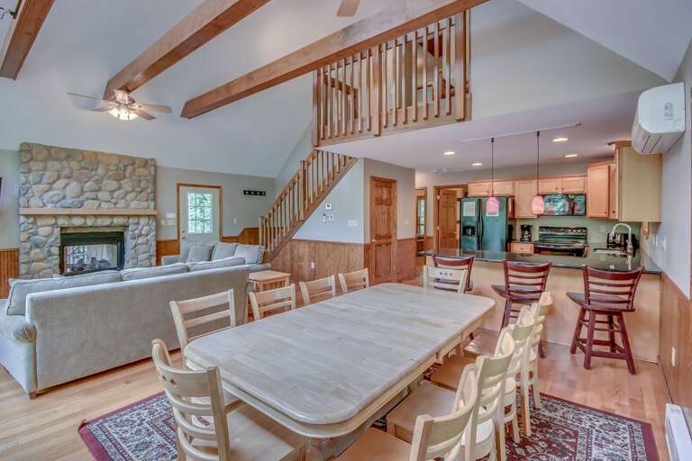 Picture of rental dining room with view of stairs
