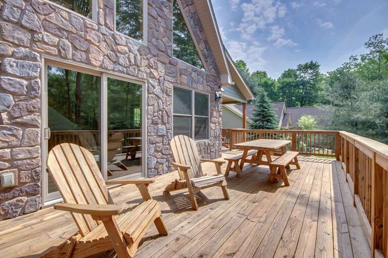 2nd Floor wrap around Patio with chairs