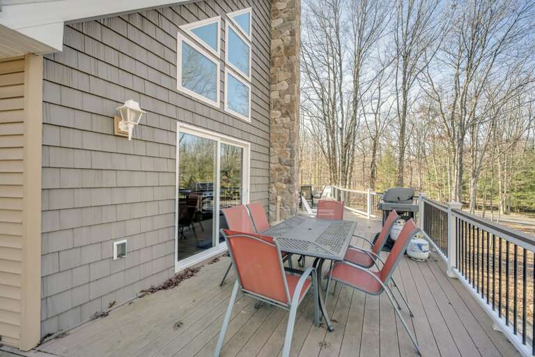 Enjoy Indoor-Outdoor Dining on the Deck
