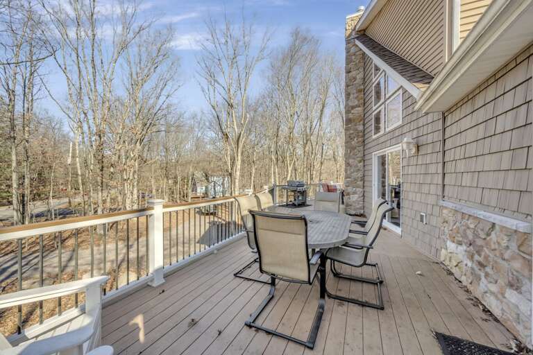 Large Deck for Entertaining and Dining