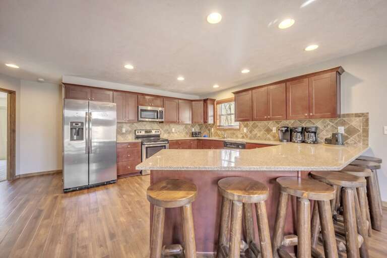 Modern Kitchen with Breakfast Bar