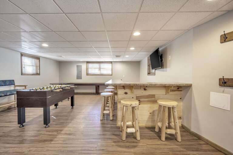 A Small Sports Bar Vibe