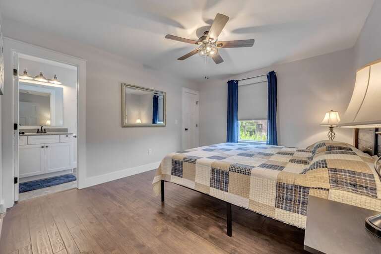 2nd Floor Master Bedroom with En-Suite Bathroom