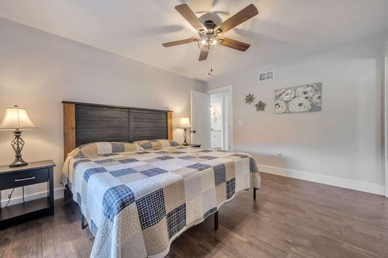 2nd Floor Master Bedroom with King Bed 2nd Floor Master Bedroom with King Bed