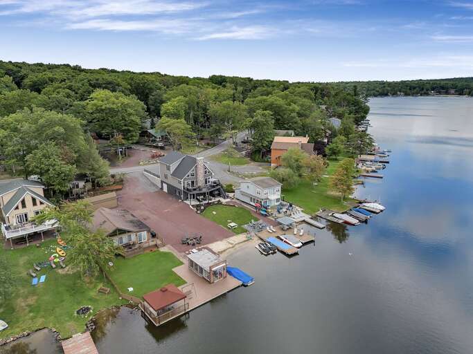 Great Lake Escape on Lake Harmony