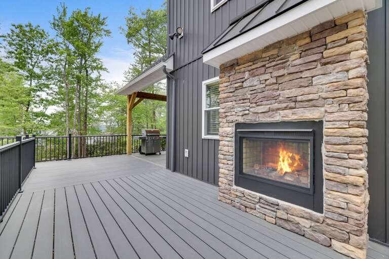 Toasty!!!
Sit around the Indoor/Outdoor Fireplace and