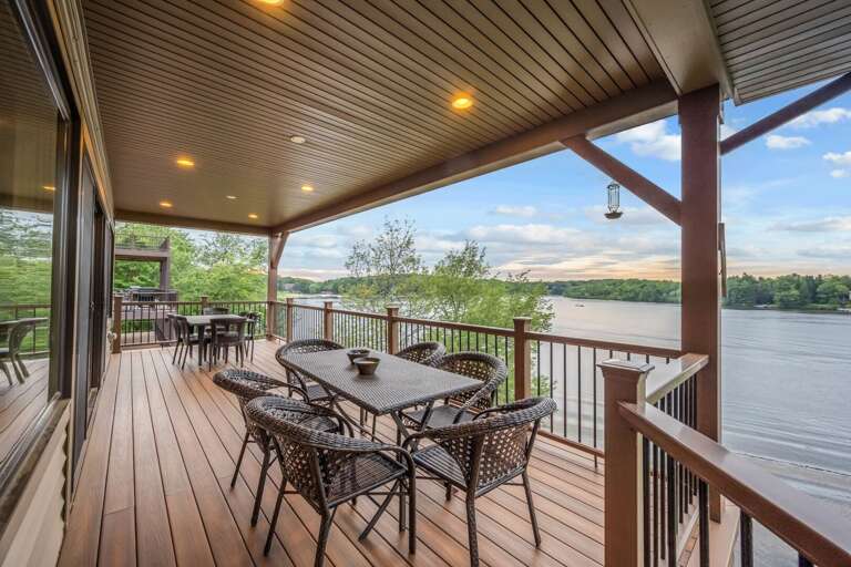 Dining Al Fresco with Phenomenal Views of Lake Harmony Dining Al Fresco with Phenomenal Views of Lake Harmony