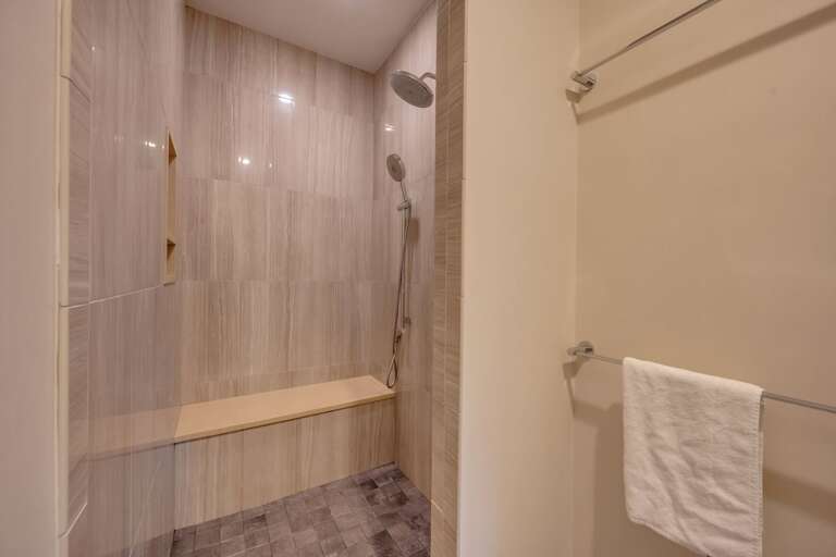 Luxe Shower in En Suite Bathroom Luxe Shower in En Suite Bathroom