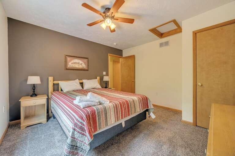 3rd Floor Bedroom 5 with 1 Queen Bed (sleeps 2)