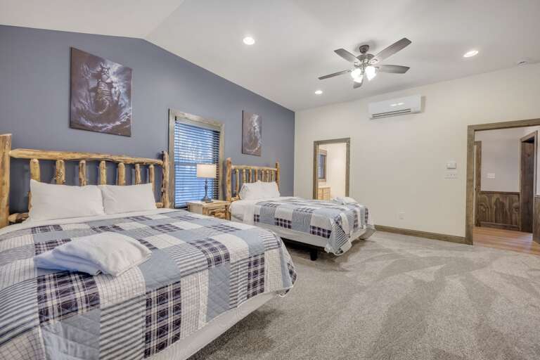 Bedroom 7 with En Suite Bathroom