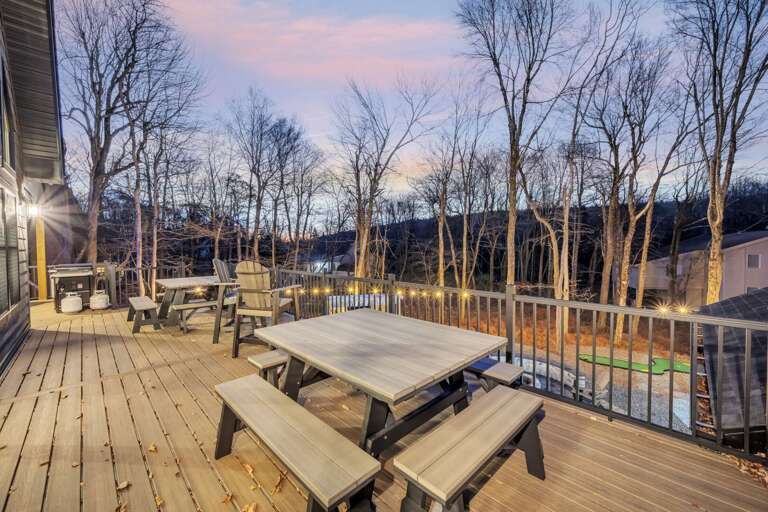 Enjoy a Sunset Meal on the Deck!