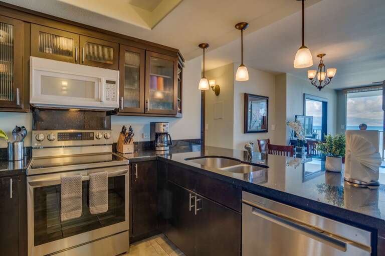 Fully Stocked Kitchen