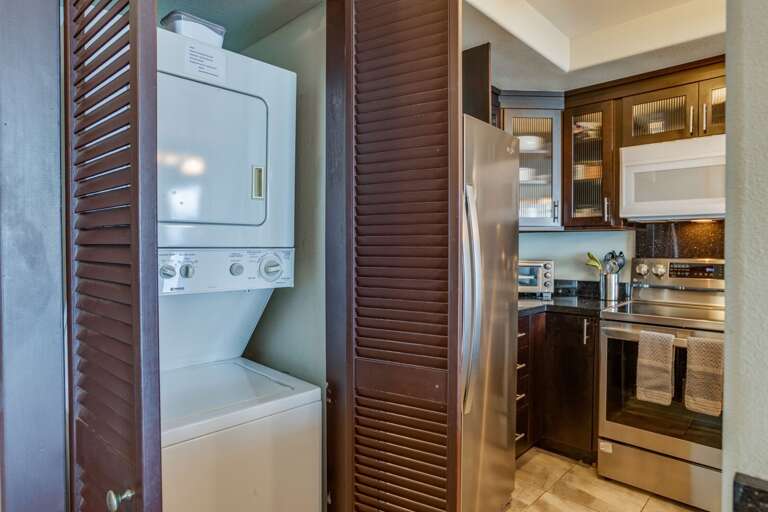 Wash and dry your clothes at your leisure.