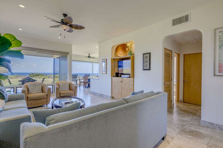 Panoramic ocean view.