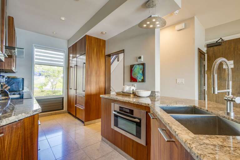 Spacious kitchen