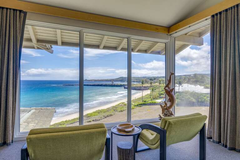 Stunning oceanfront views in this corner unit bedroom. Stunning oceanfront views in this corner unit bedroom.