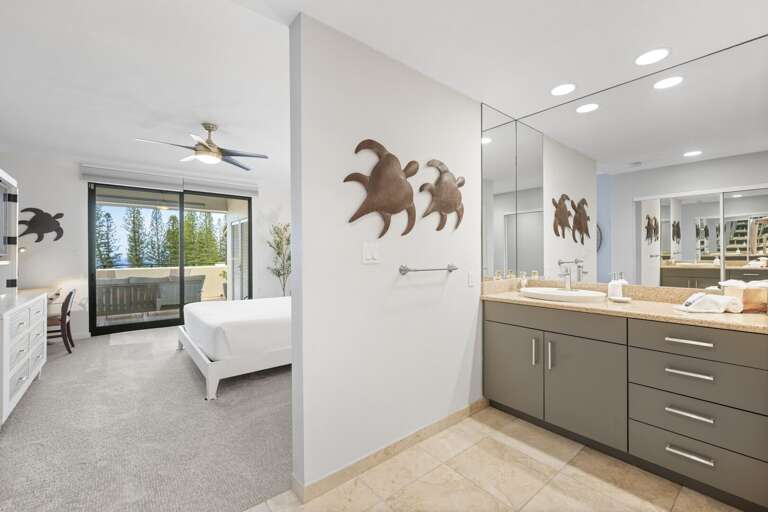 Master ensuite bathroom