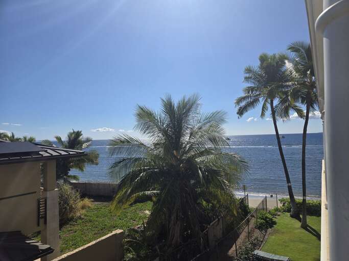 Ocean view from the side lanai
