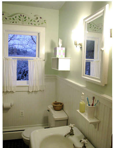 Upstairs bathroom