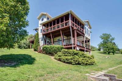 Majestic at Blue Water Bay - Smithville Tennessee - House Exterior - Center Hill Realty & Chalets
