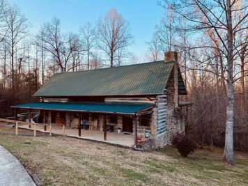 Hyland Woods (Dog-Friendly) Near Cookeville Boat Dock