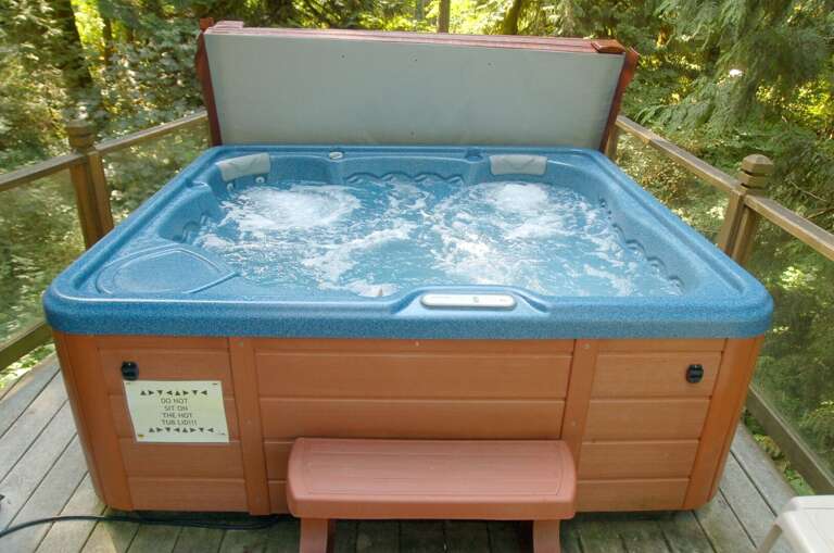 Your private outdoor hot tub