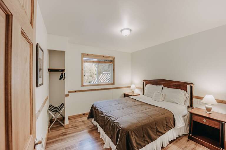 5 of 5 upstairs bedrooms