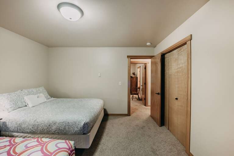 2nd bedroom with 2 queens