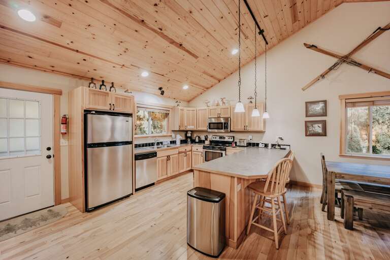 Kitchen with serving bar